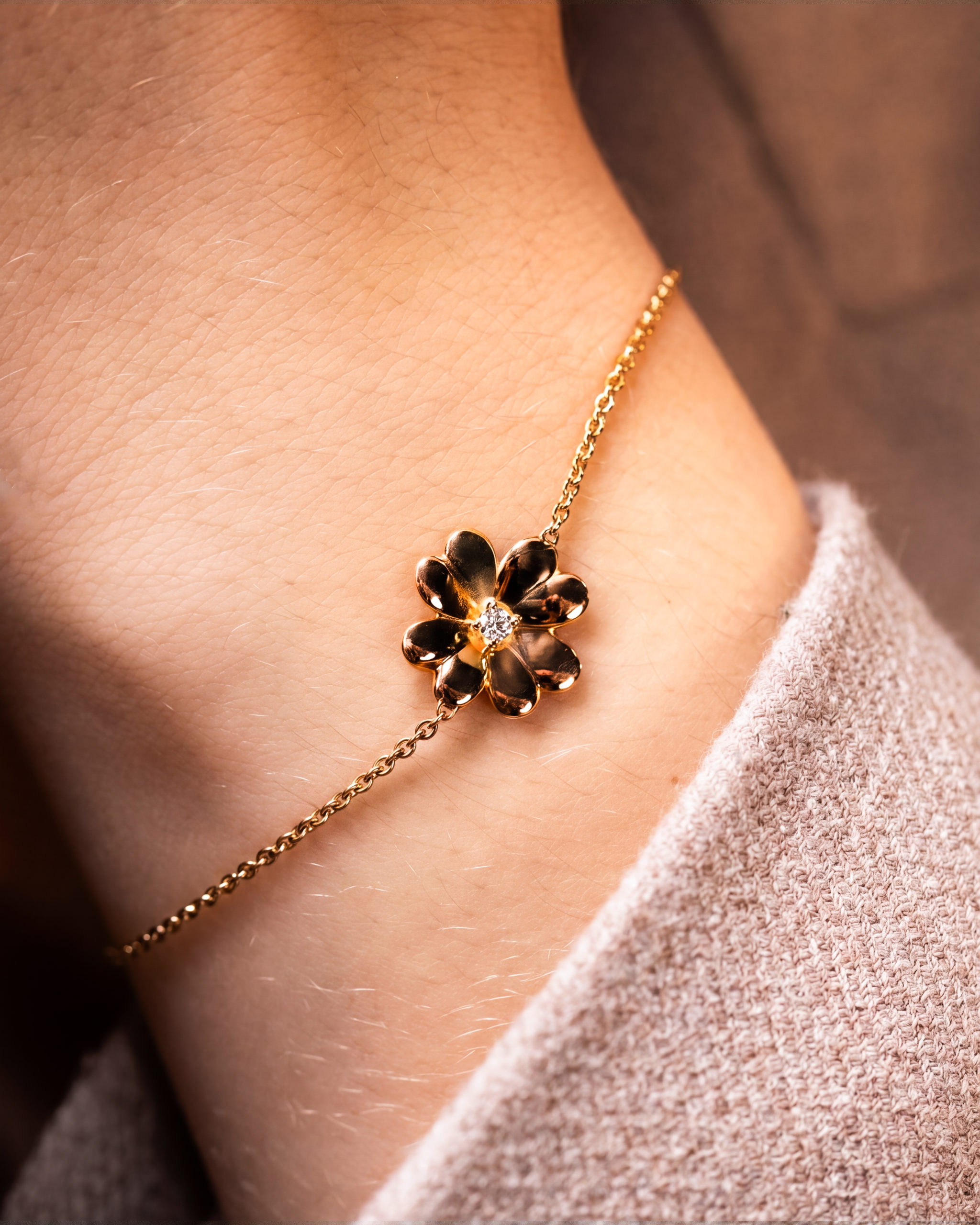 Bracelet "Trèfle" en or rose 18k serti de diamant – Image 2